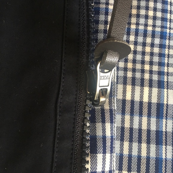 Uniqlo JWAnderson reversible water repellent parka bought in new like new - Picture 3 of 9